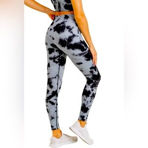 Mono B Smokescreen Tie-Dye Ribbed Seamless Highwaist Leggings Small